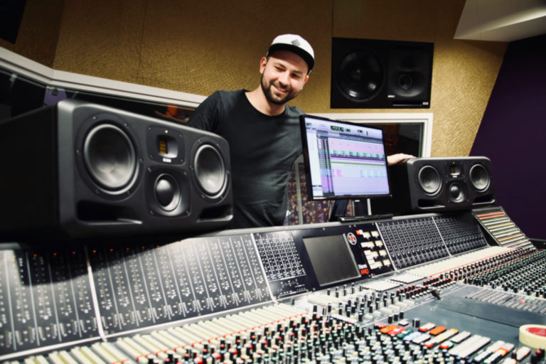 Founded in 1976 in Australia, the SAE Institute is a private educational facility for the media industry, with a presence in Germany going back ...