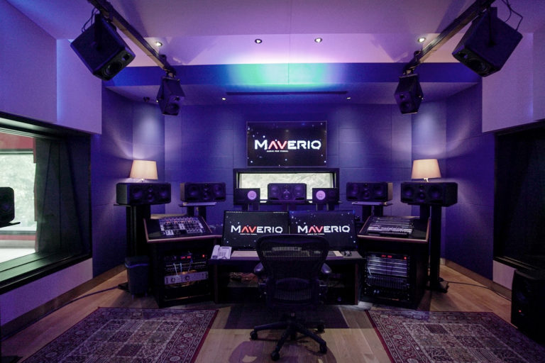 Ein 15-köpfiges Team sorgt in den Maveriq Studios für ein erstklassiges Angebot in den Bereichen Sounddesign, ...